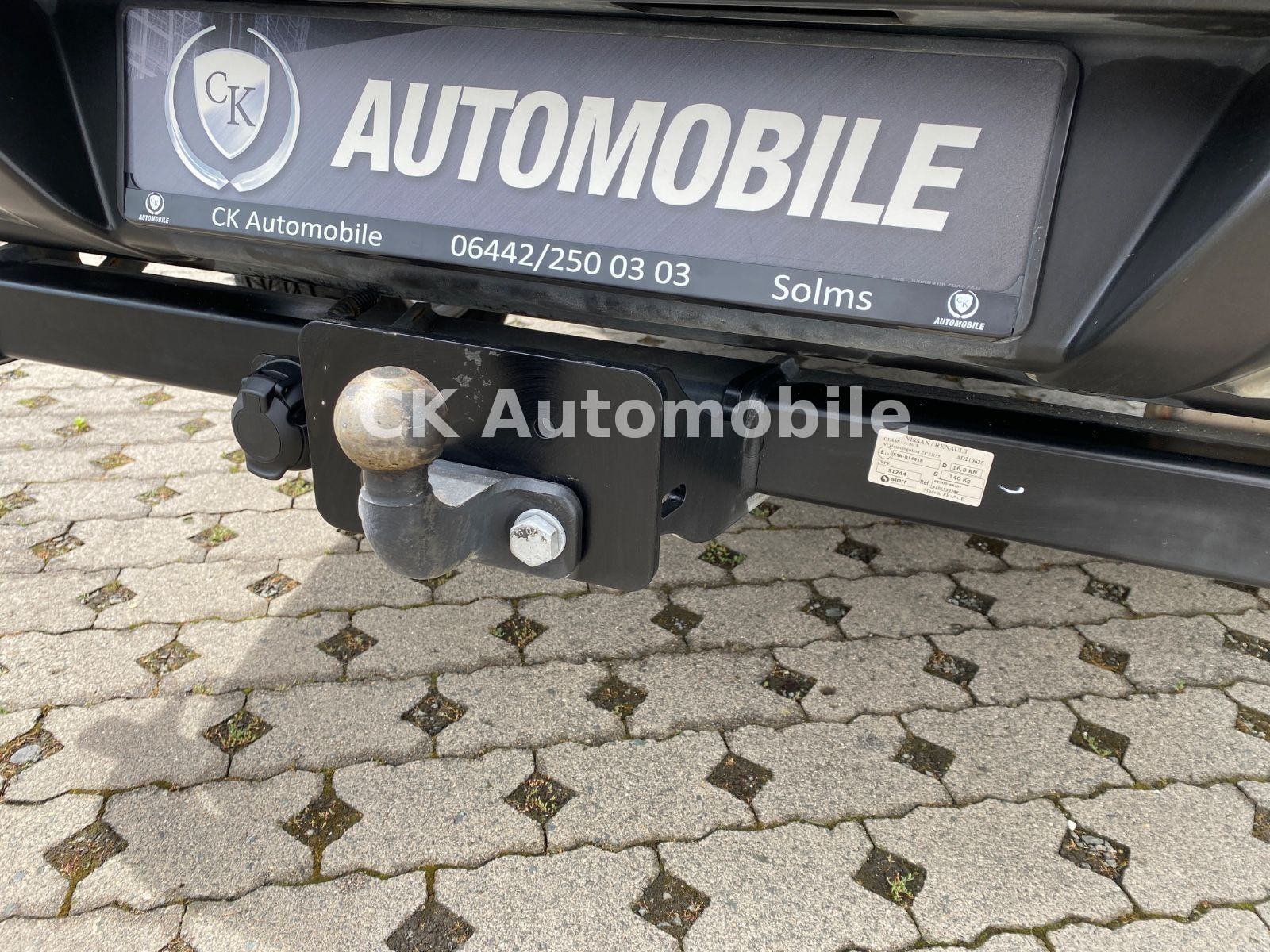 Fahrzeugabbildung Nissan Navara NP300 Acenta King Cab 4x4/AHK 3500 KG