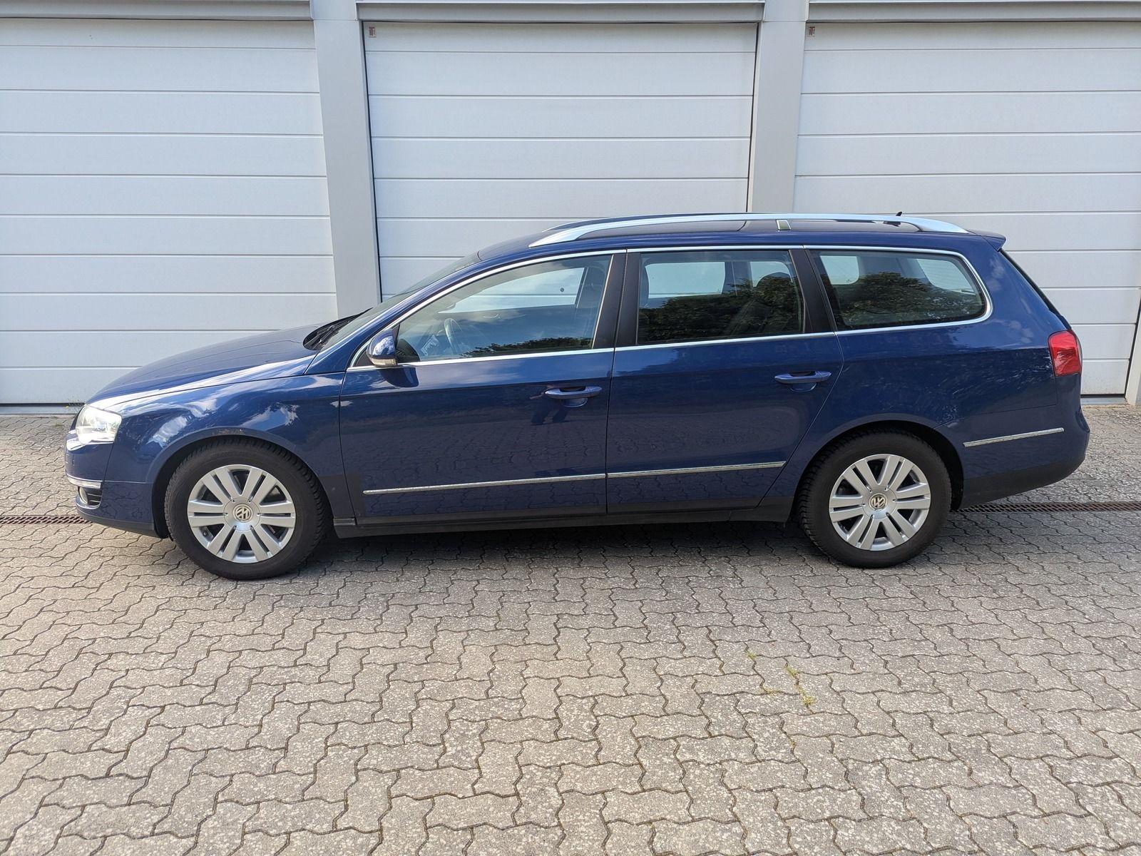Volkswagen Passat 2005 — rear view