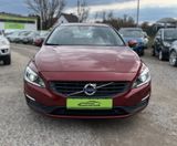 Volvo V60 Linje Business*Navi*PDC*2Hand*TüvNeu*Sitzhzg - Volvo V60 in Berlin