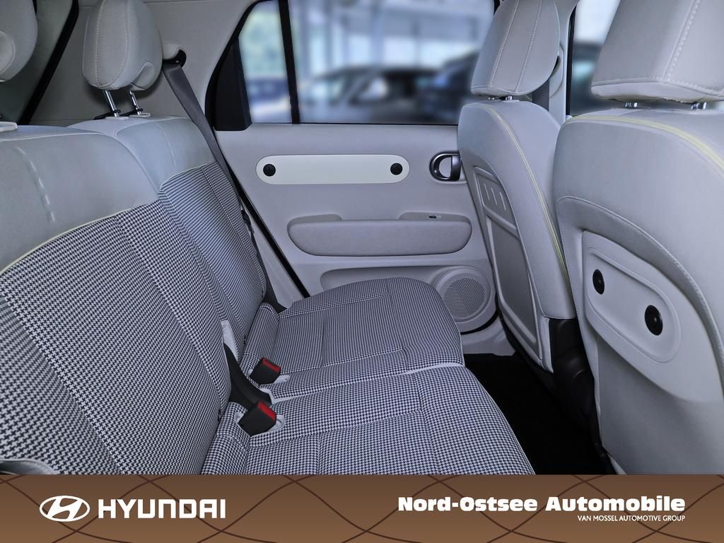 Fahrzeugabbildung Hyundai INSTER TREND Effizienz-P Dachreling Design SchM