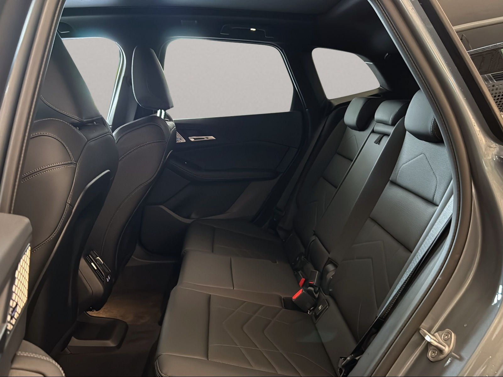 BMW 223 Active Tourer - Bild 6