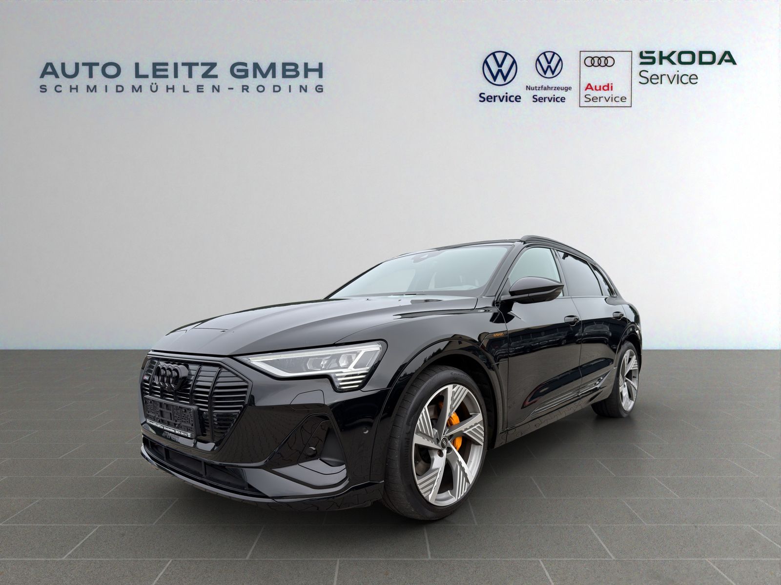 AUDI e-tron 55 q S line Black AHK 22Z Pano B&amp;O 114UPE