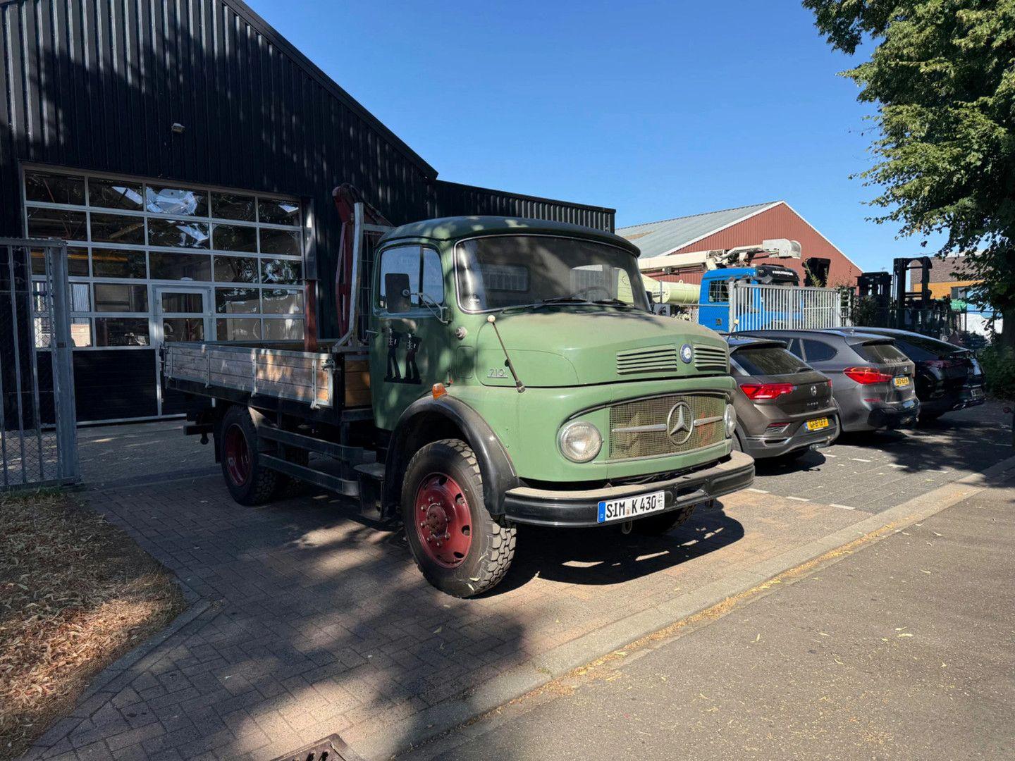 Mercedes-Benz 710 4X4 + Palfinger kraan / Oldtimer / 52.539km