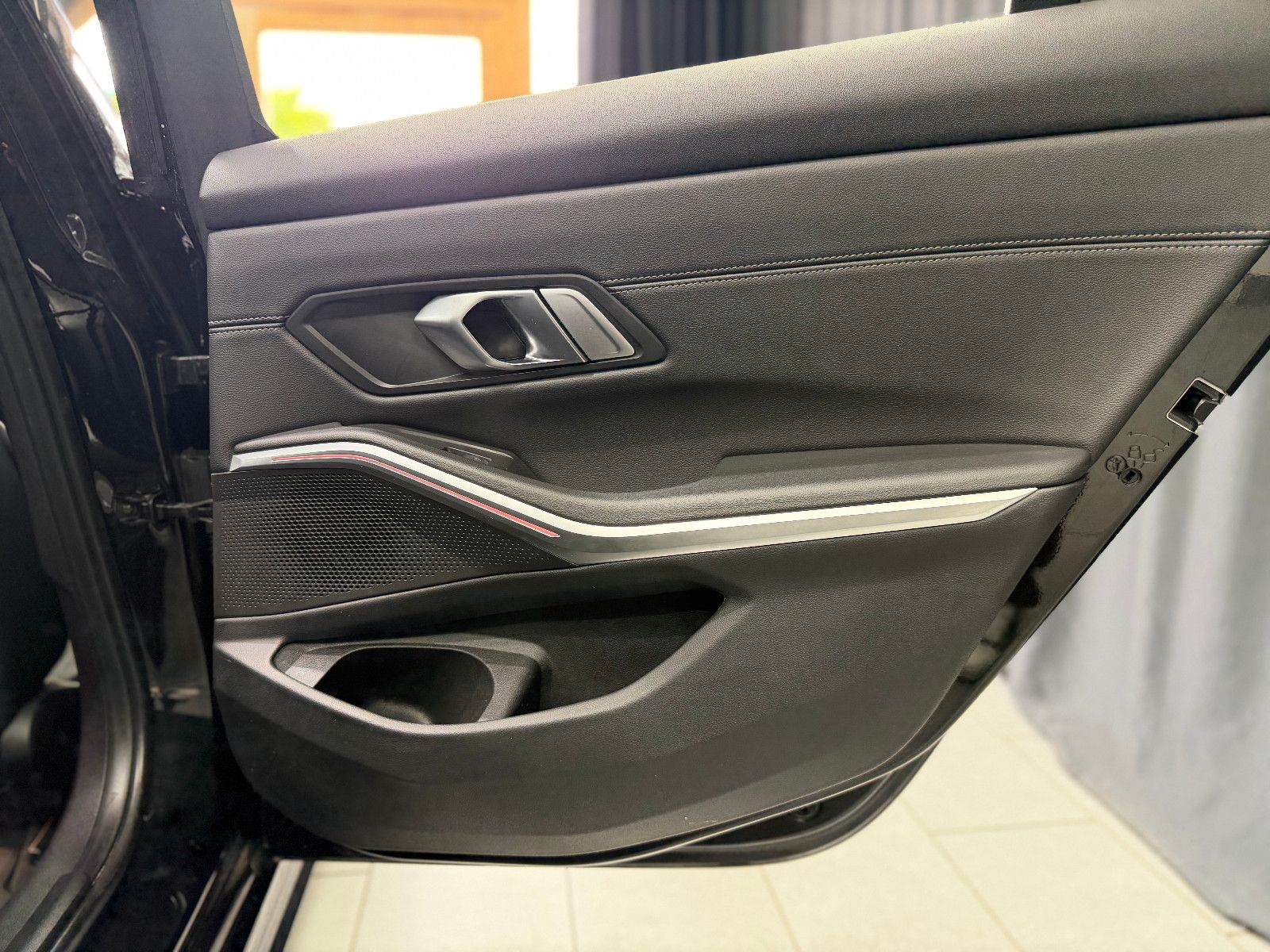 Fahrzeugabbildung BMW M340i xDrive Limousine |HiFi|360°|HuD