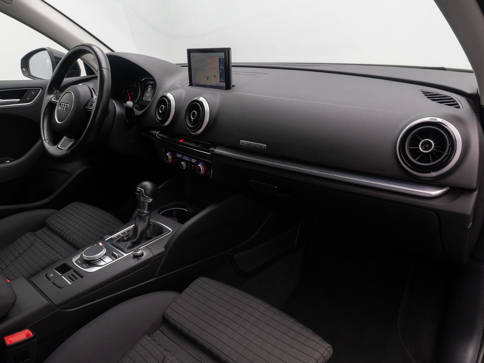 Fahrzeugabbildung Audi A3 Ambition Xenon DAB Navi Panorama Lordos Sound