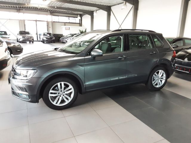 Volkswagen Tiguan Trendline SH Apple Car Play PDC