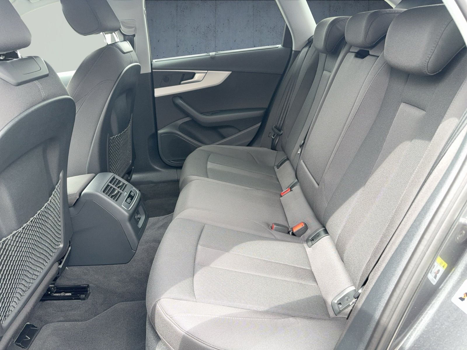 Audi A4 - Bild 13