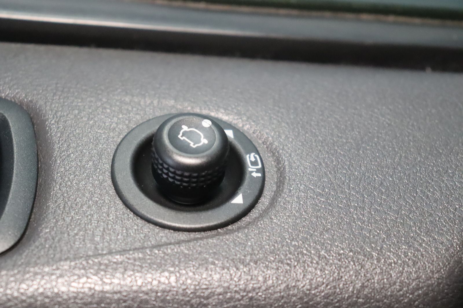 Fahrzeugabbildung Ford Transit Custom Kombi 310 L1 H1 Trend 2.0 EcoBlue