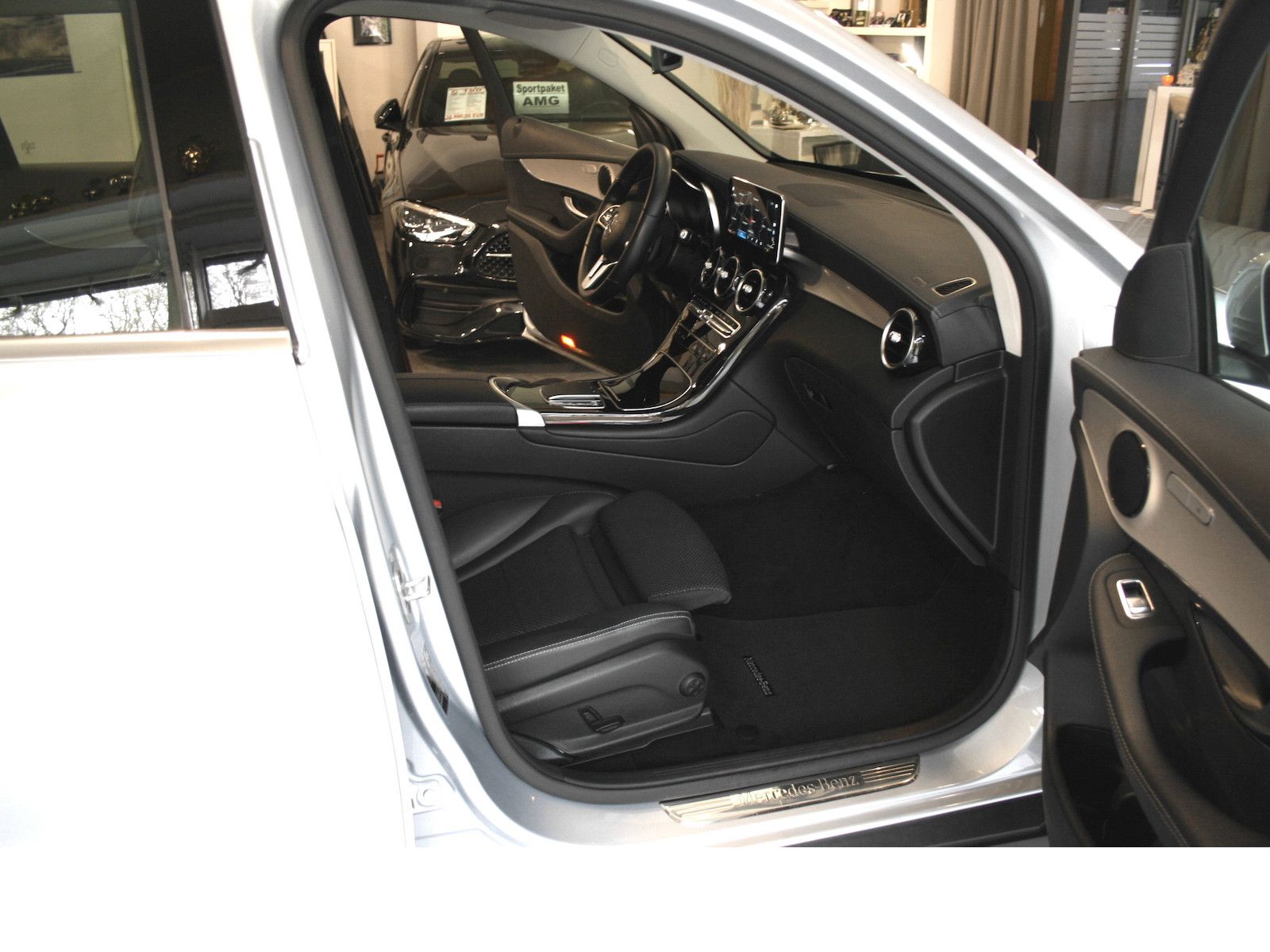 Fahrzeugabbildung Mercedes-Benz GLC 220 d 4M Offroad / Exclusive *LED*Kamera*