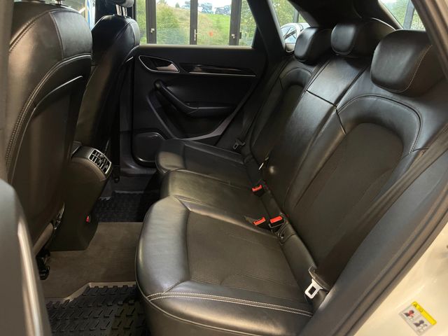 Audi Q3 sport 2,0 TDI S-LINE*LED*NAVI*AHK*HIFI*DAB*