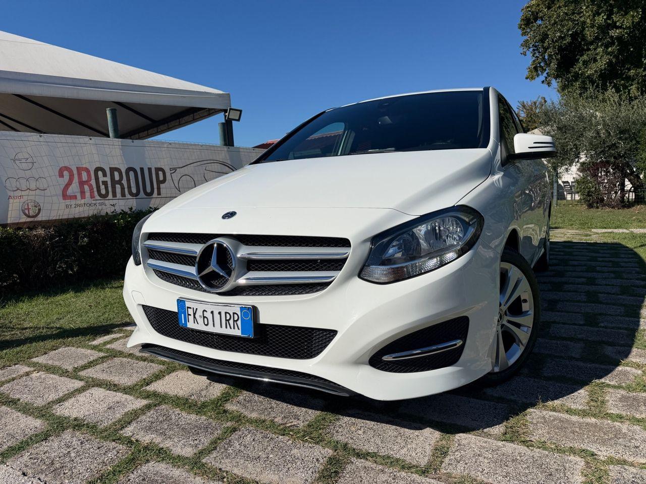 Mercedes-Benz B 180