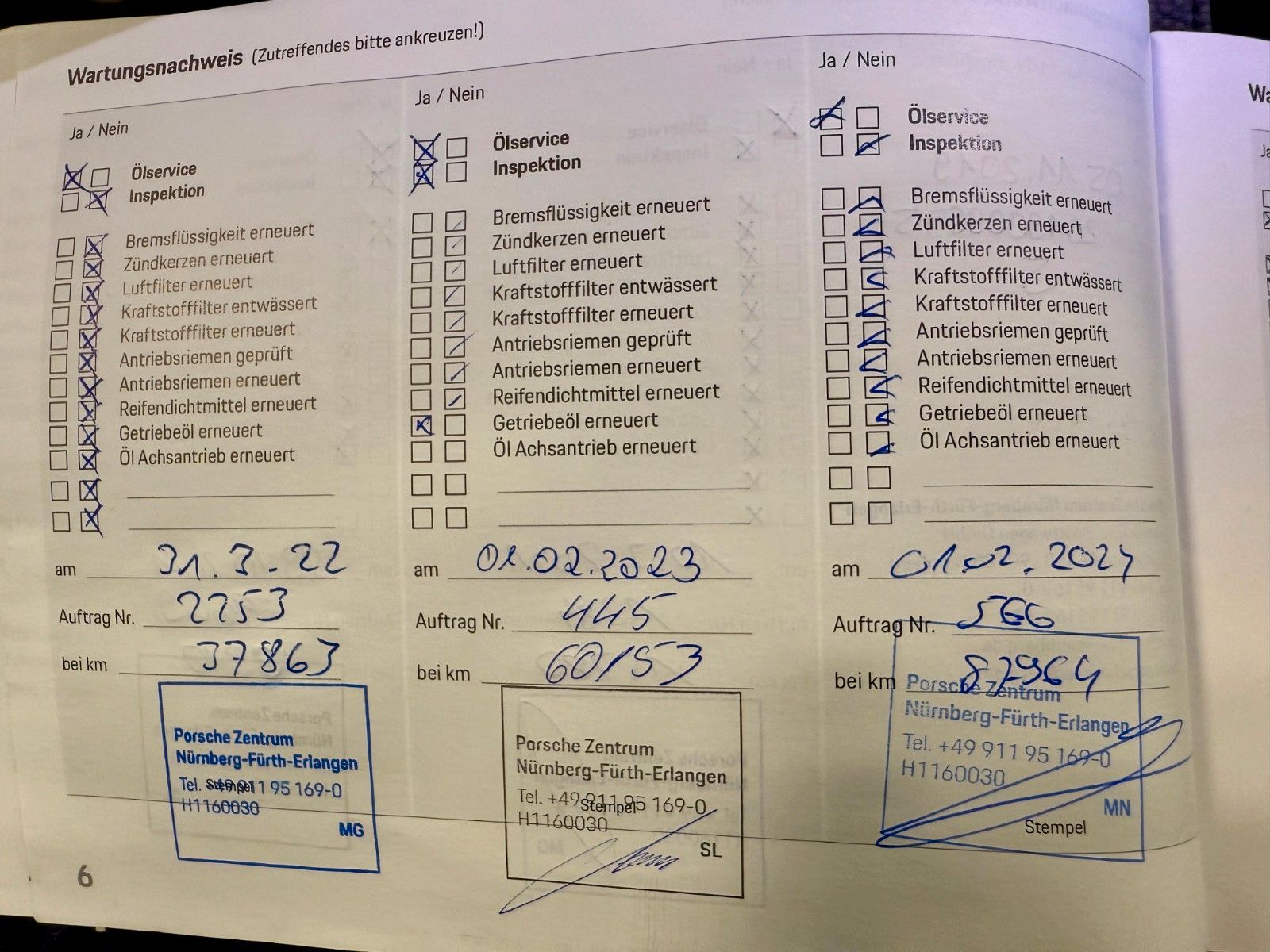 Fahrzeugabbildung Porsche Cayenne E-Hybrid ACC/Panorama/21Zoll/APPROVED