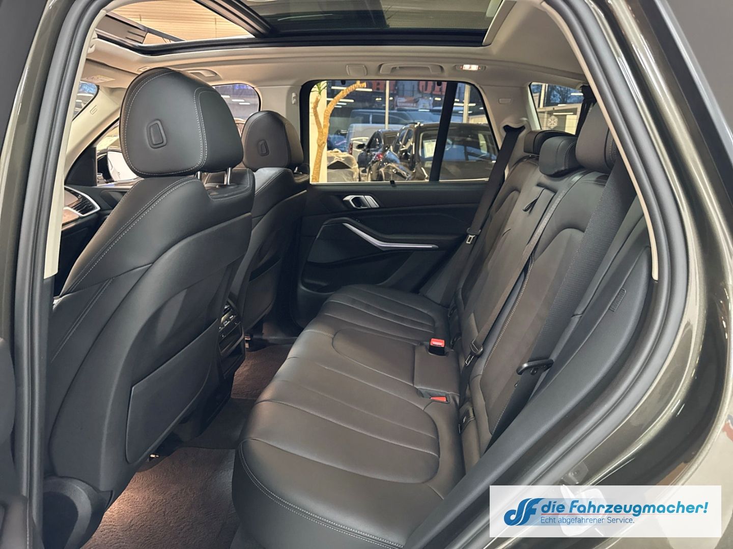 Fahrzeugabbildung BMW X5 xDrive 30d xLine M-Paket Laserlicht HUD Stand