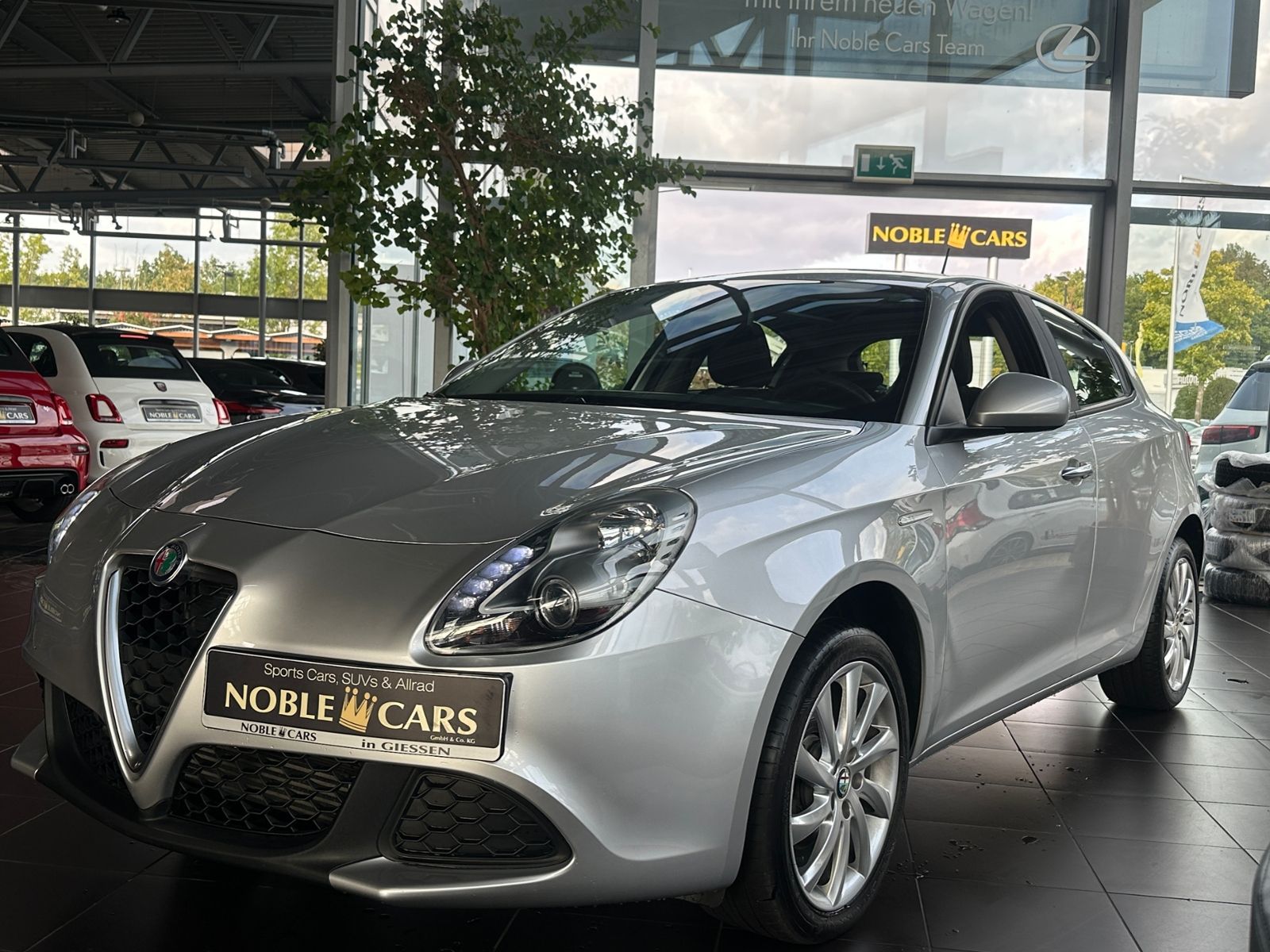 Fahrzeugabbildung Alfa Romeo Giulietta TÜV neu 9/2028 KLIMA NAVI ALU DAB