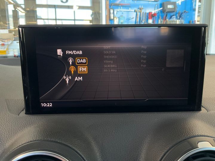 Fahrzeugabbildung Audi Q2 30 TFSI advanced *Cam*PDC*LED*Sitzhzg*ACC*