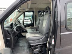 Fahrzeugabbildung Peugeot Boxer HDi 180,3.0L,L4,Pritsche,Doka 7-Sitzer,AHK