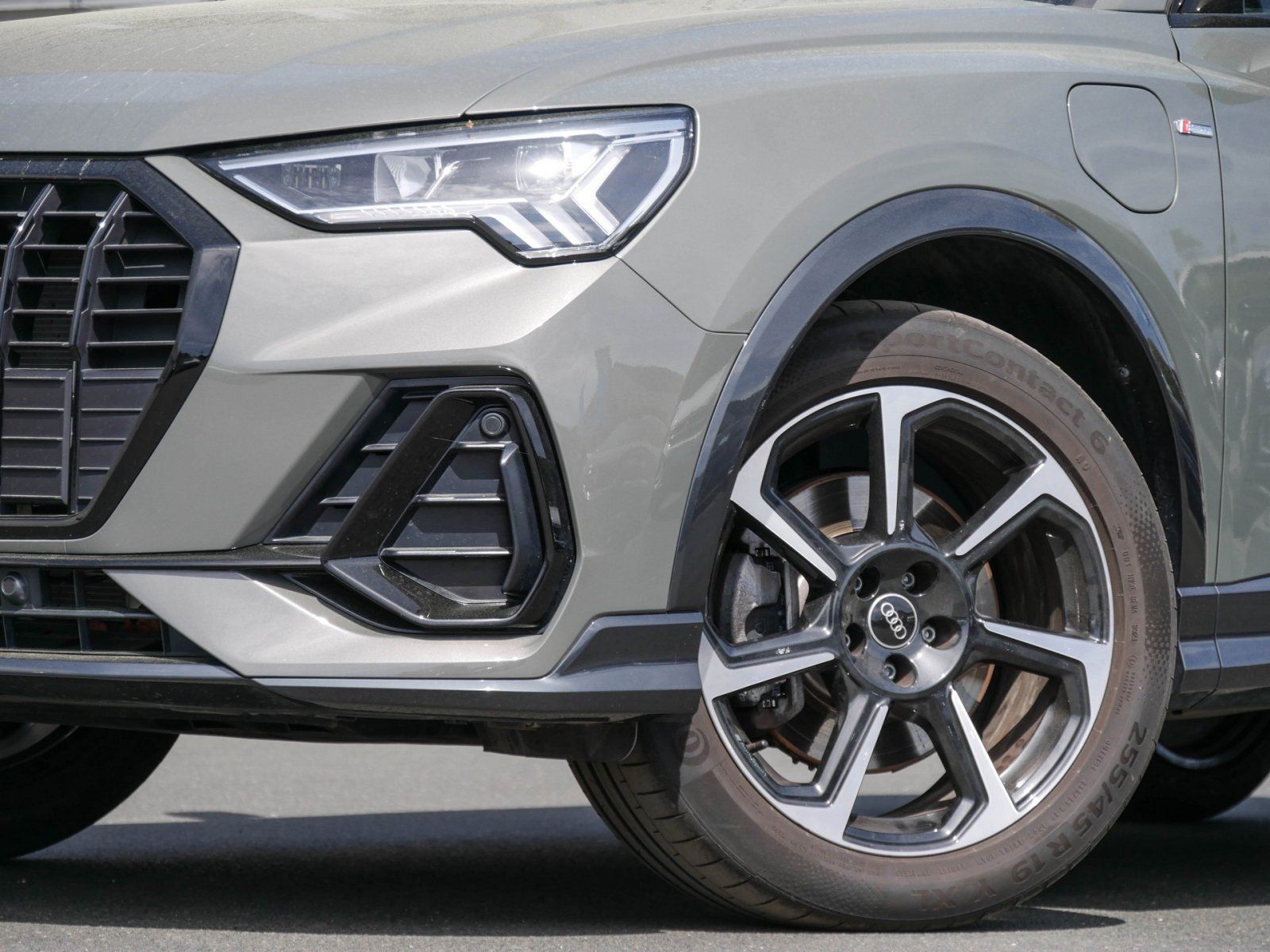 Audi Q3 45 1.4 TFSIe S-Line Navi Heckklappe elekt. foto 5