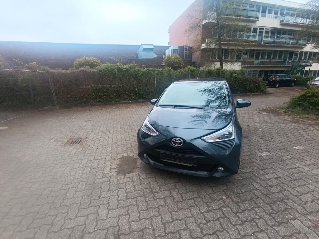 Image of Toyota Aygo (X)