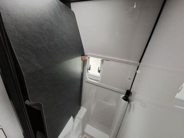 HYMER  ERIBA  HYMERCAR Redwood 601 Explorer 8G LED Fahrkomfort 
