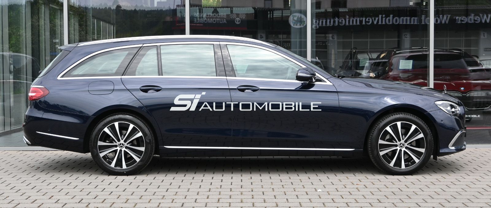 Fahrzeugabbildung Mercedes-Benz E 220 d T 9G-Tr. Exclusive °ACC°AHK°HEAD-UP°MEMO