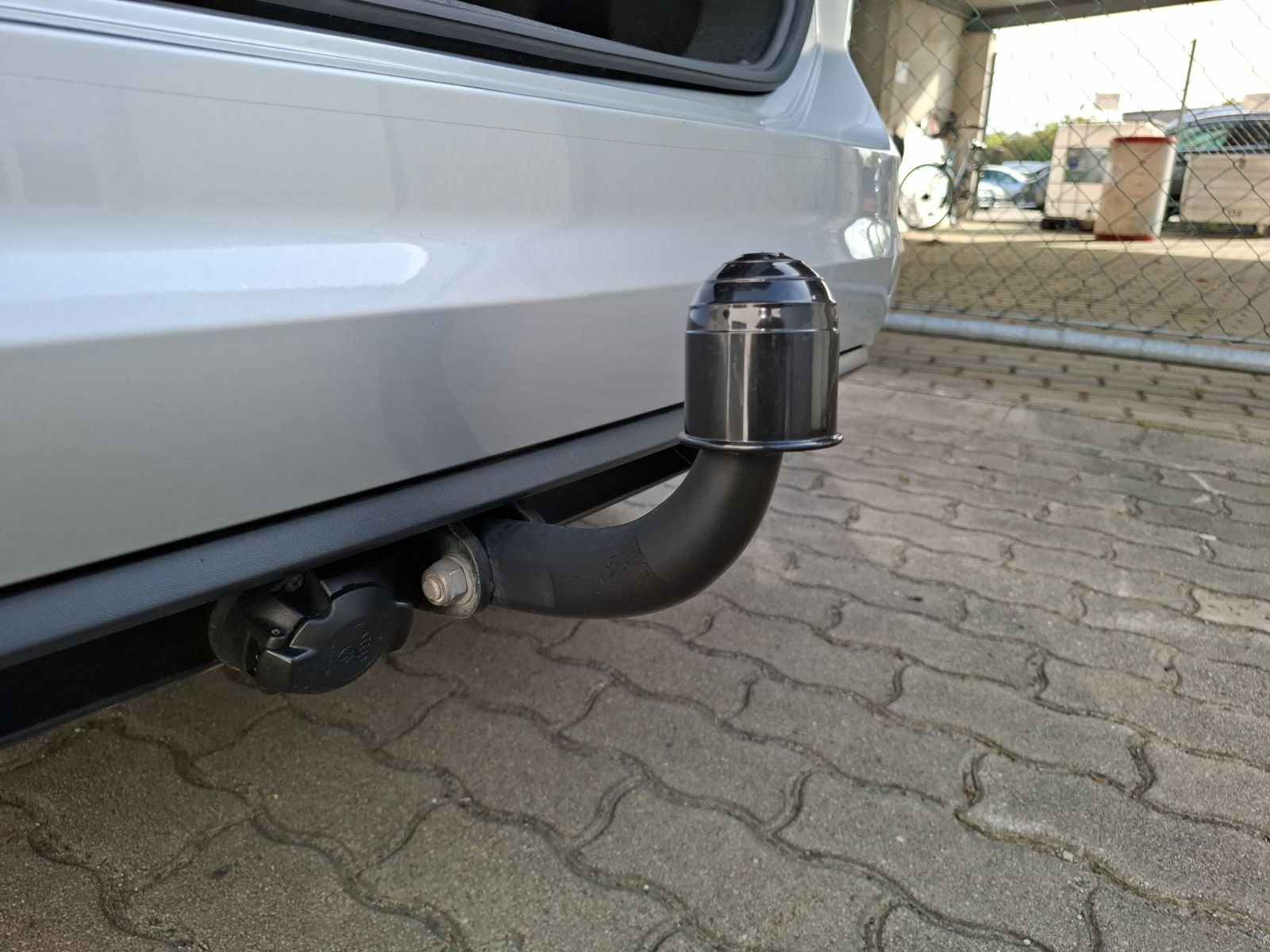 Fahrzeugabbildung Volkswagen Touran TSI Highline DSG 7-Si AHK AID ACC RFK SH