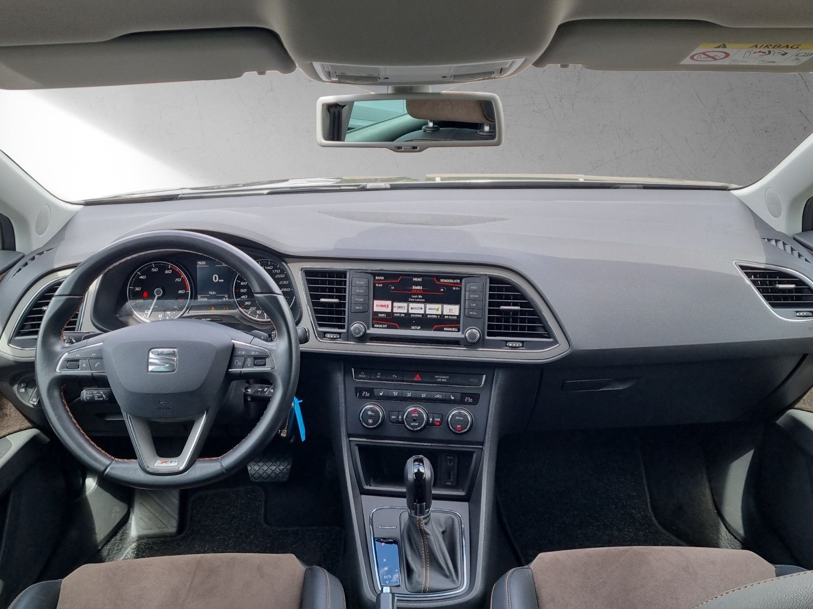 Fahrzeugabbildung SEAT Leon ST X-Perience 4Drive 1,8 TSI DSG GRA AHK