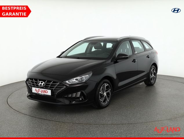 Hyundai i30 cw 1.6 CRDi Trend Kamera DAB Android Apple