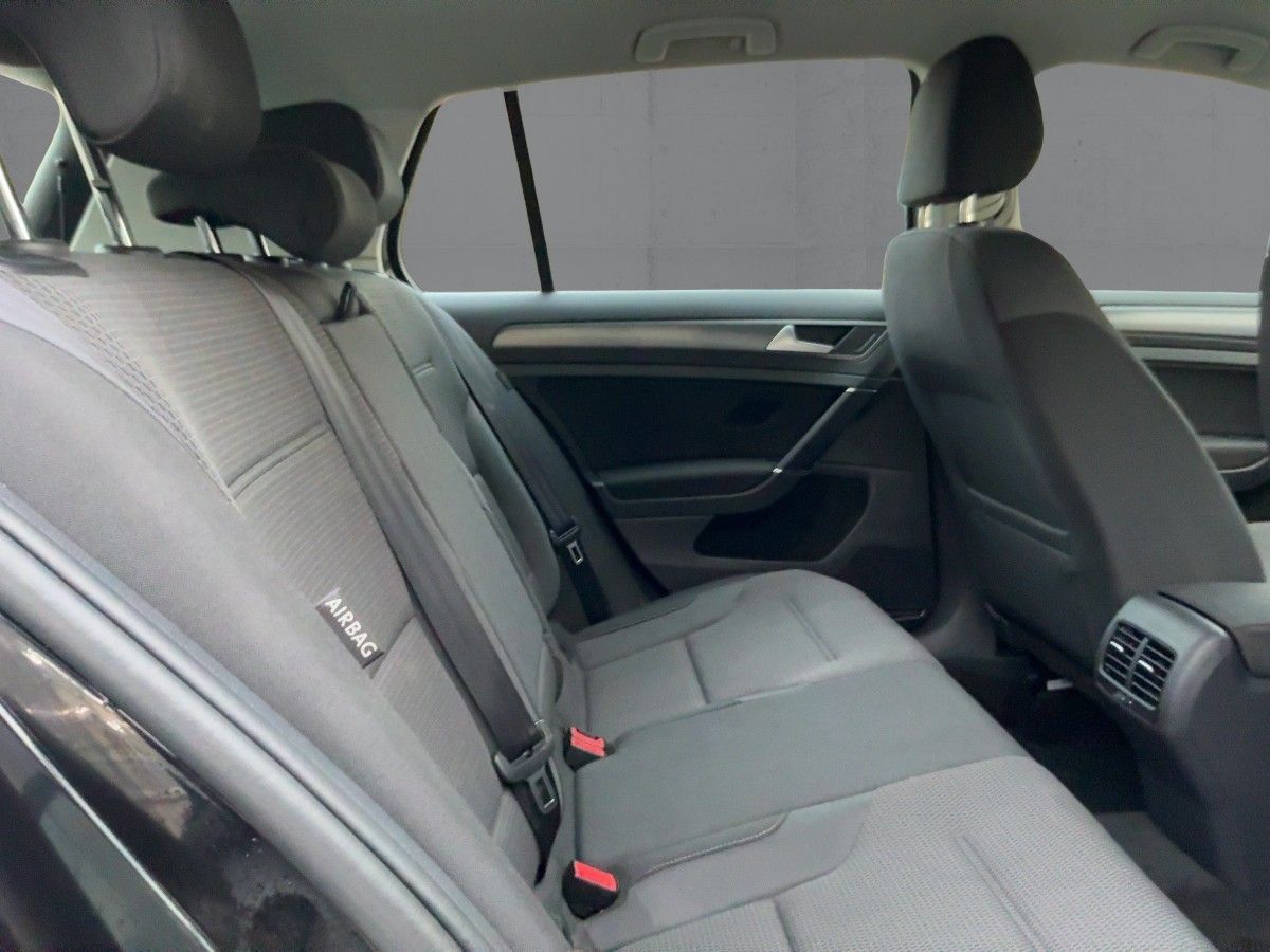 Volkswagen Golf - Bild 13