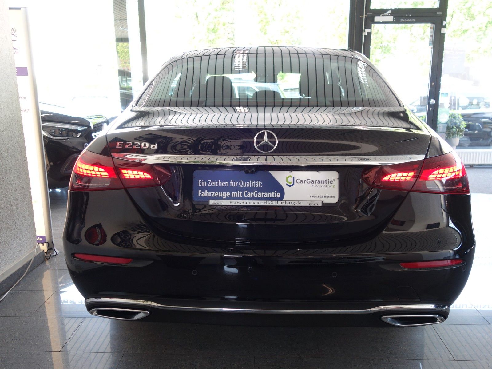 Mercedes-Benz E 220 D 9G-TRONIC/Limousine/AVANTGARDE/1-HAND foto 12