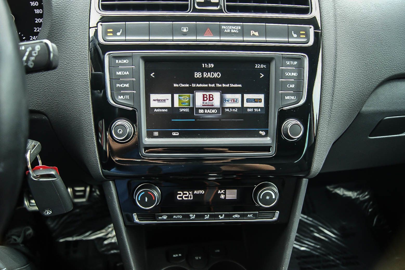 Fahrzeugabbildung Volkswagen Polo V 1.0 SOUND KLIMA SIHZG PDC TEMPOMAT 2.HAND