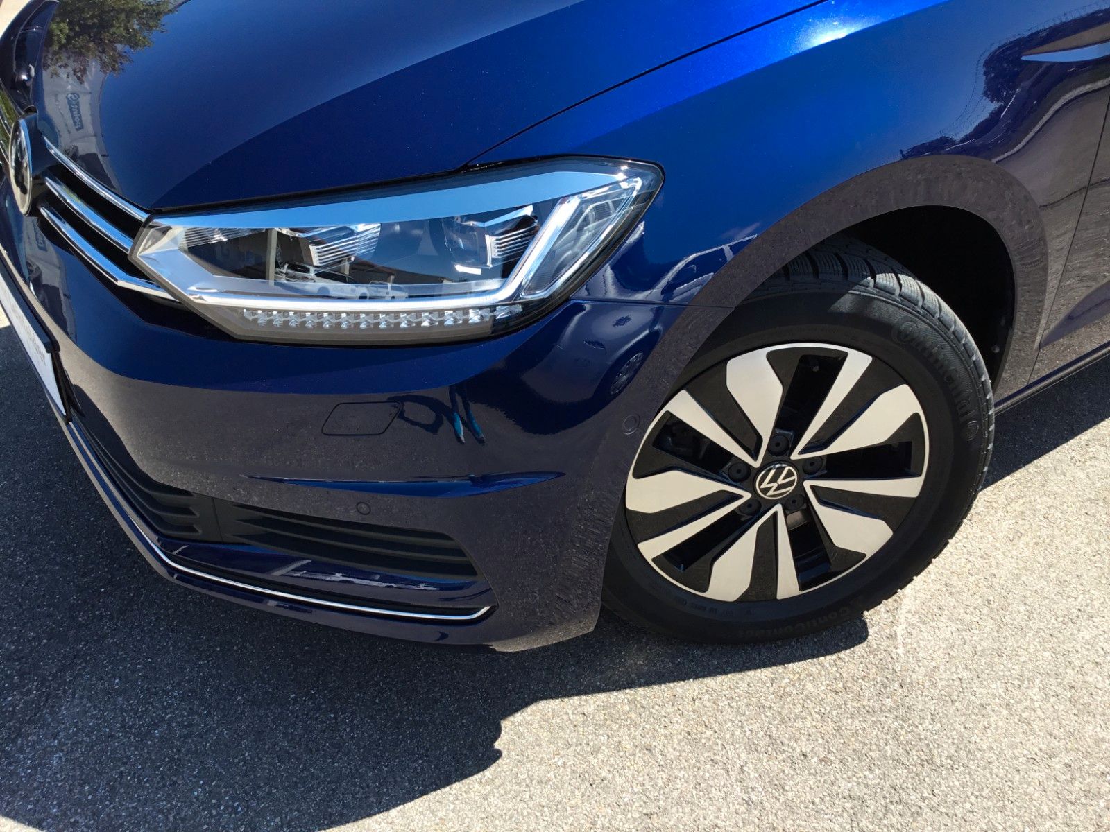 Fahrzeugabbildung Volkswagen Touran 1.5 TSI DSG Goal+LED+AHK+7Sitzer+Kamera