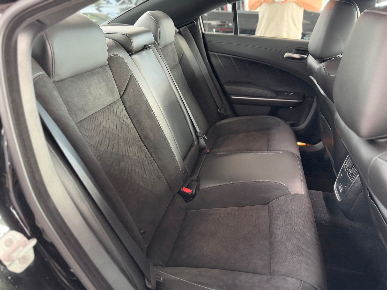 Fahrzeugabbildung Dodge Charger 6,4l V8 RT ScatPack "Technology Group"