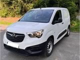 Opel -e Cargo Edition 3 Sitze MwSt ausw. Winterreifen - weiße Opel Combo Electric