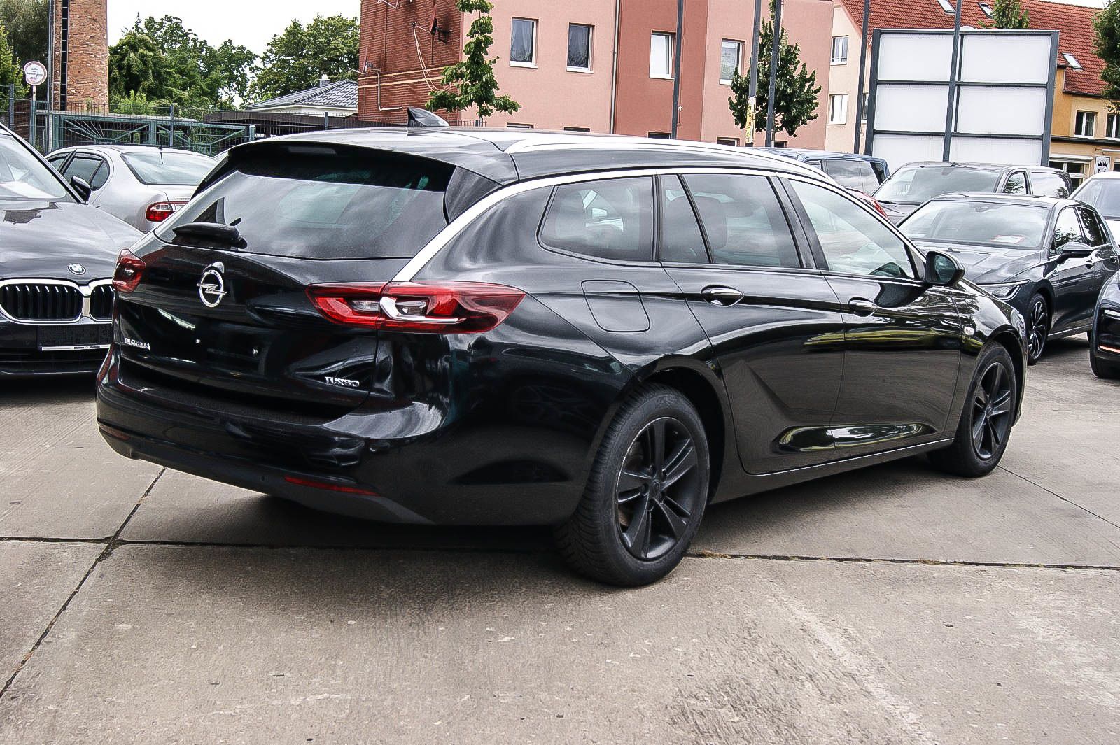 Fahrzeugabbildung Opel Insignia Sports Tourer 1.5T INNOVATION LED NAVI