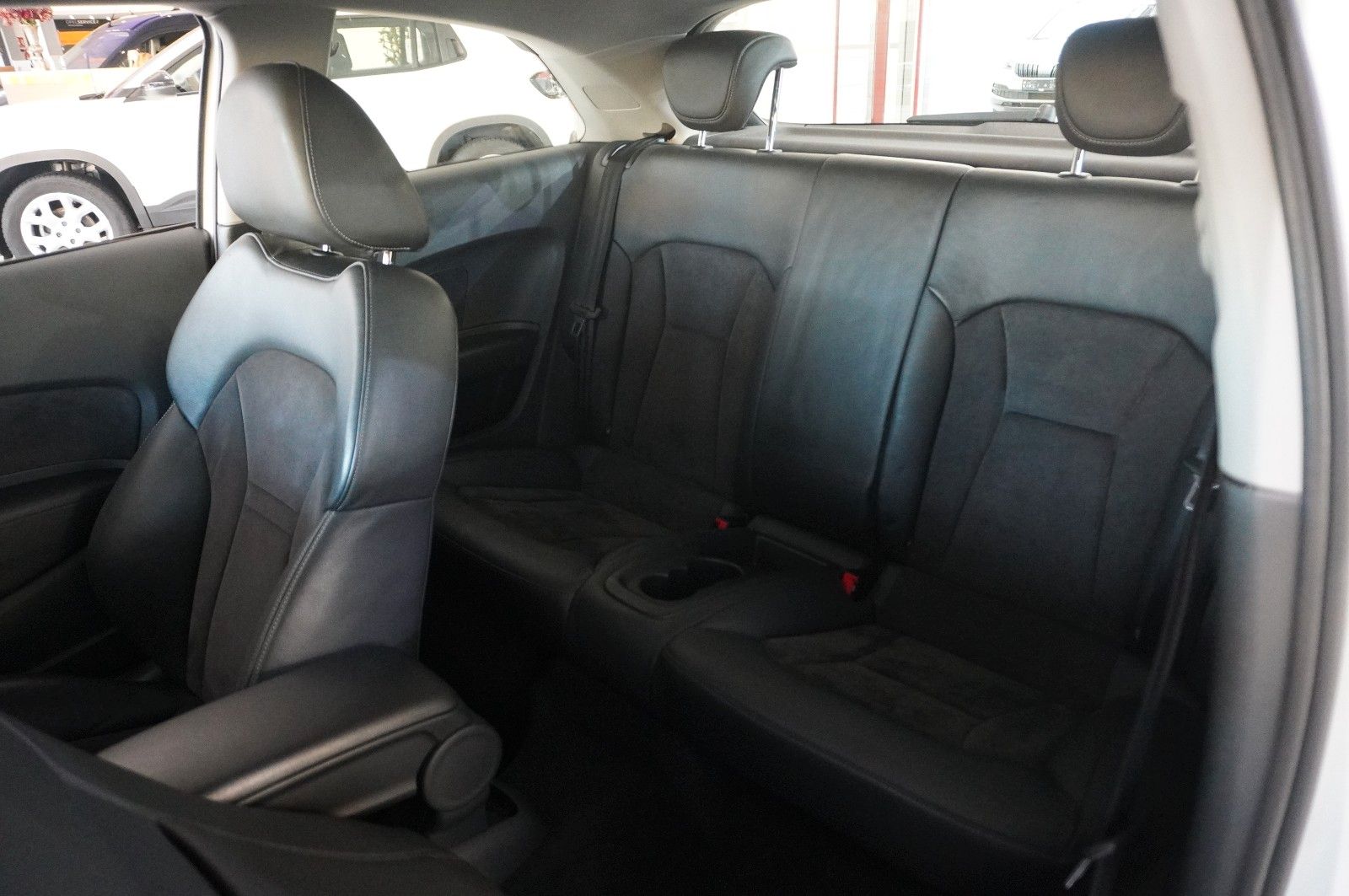 Fahrzeugabbildung Audi A1 1.4 TFSI NAVI/BI-XENON/SHZ/SPORT/PDC/TEMP/AHK