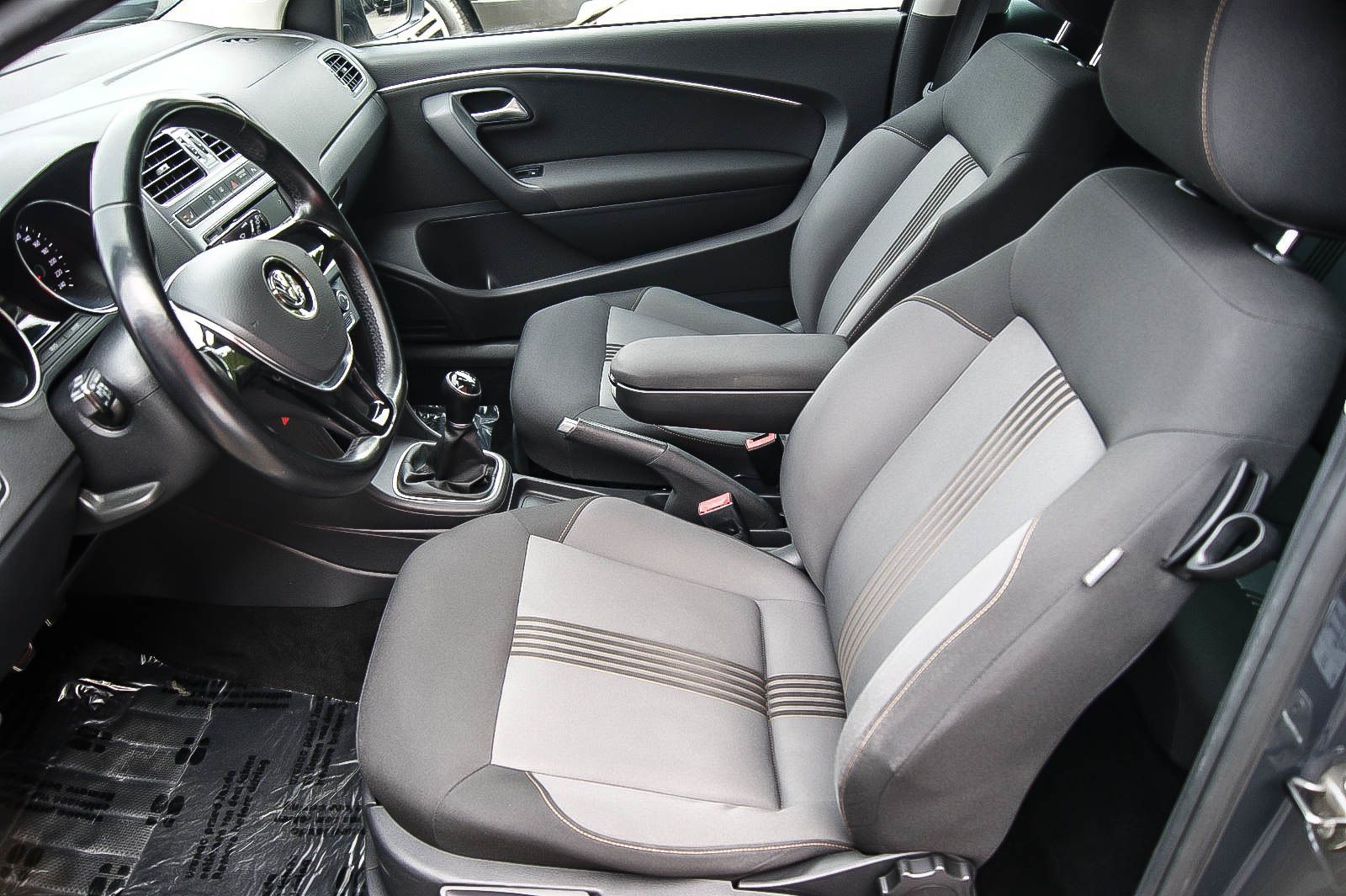 Fahrzeugabbildung Volkswagen Polo V 14TDI Allstar KLIMAAUTOMATIK TEMPOMAT PDC