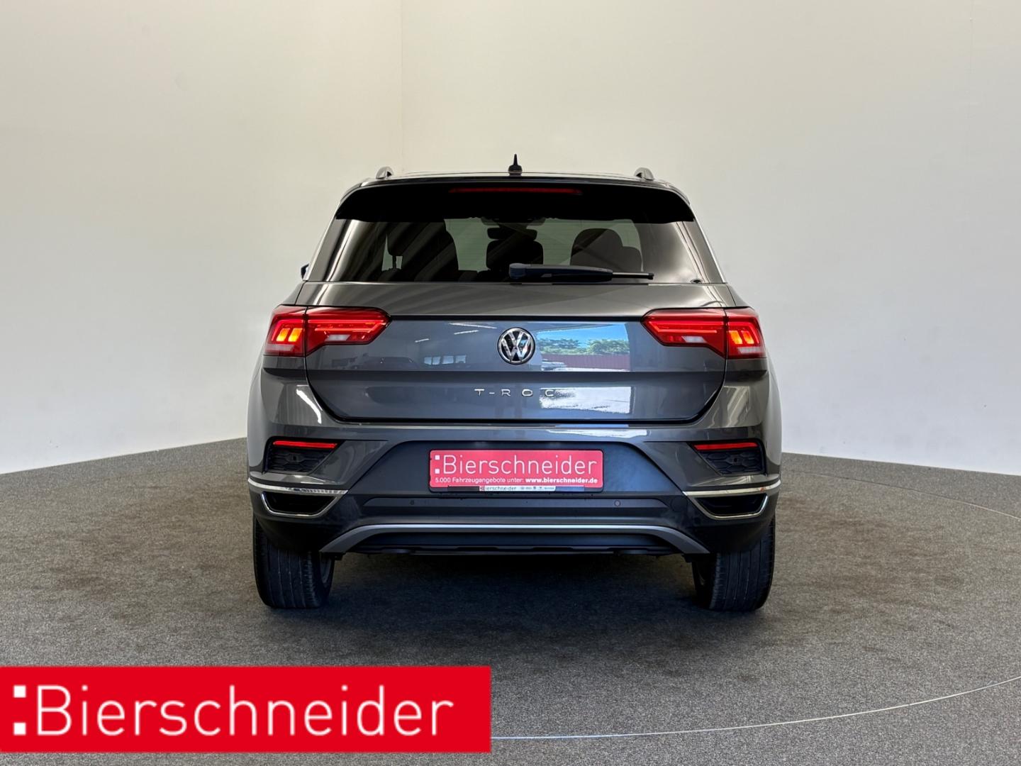 Volkswagen T-Roc 1.0 TSI Style LED PANO NAVI PDC 18 ACC DAB