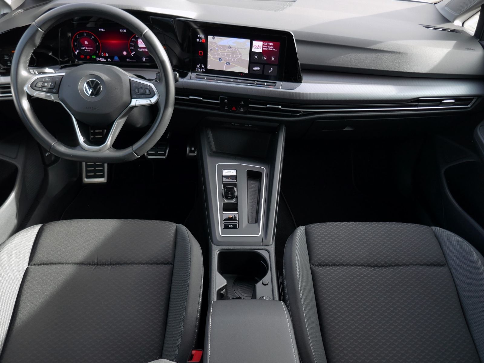 Fahrzeugabbildung Volkswagen Golf VIII Active 2.0 TDI DSG | LED AHK RFK ACC