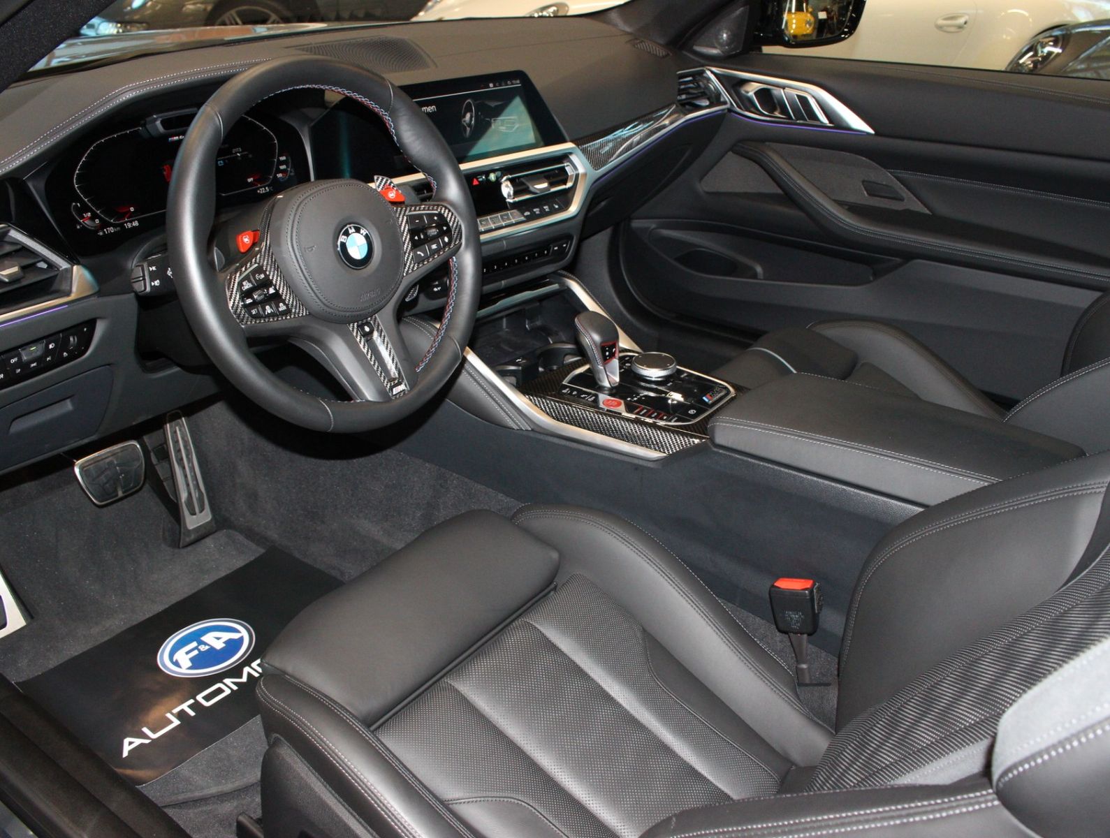 Fahrzeugabbildung BMW M4 Coupe M xDrive Competition HUD*Laser*360°