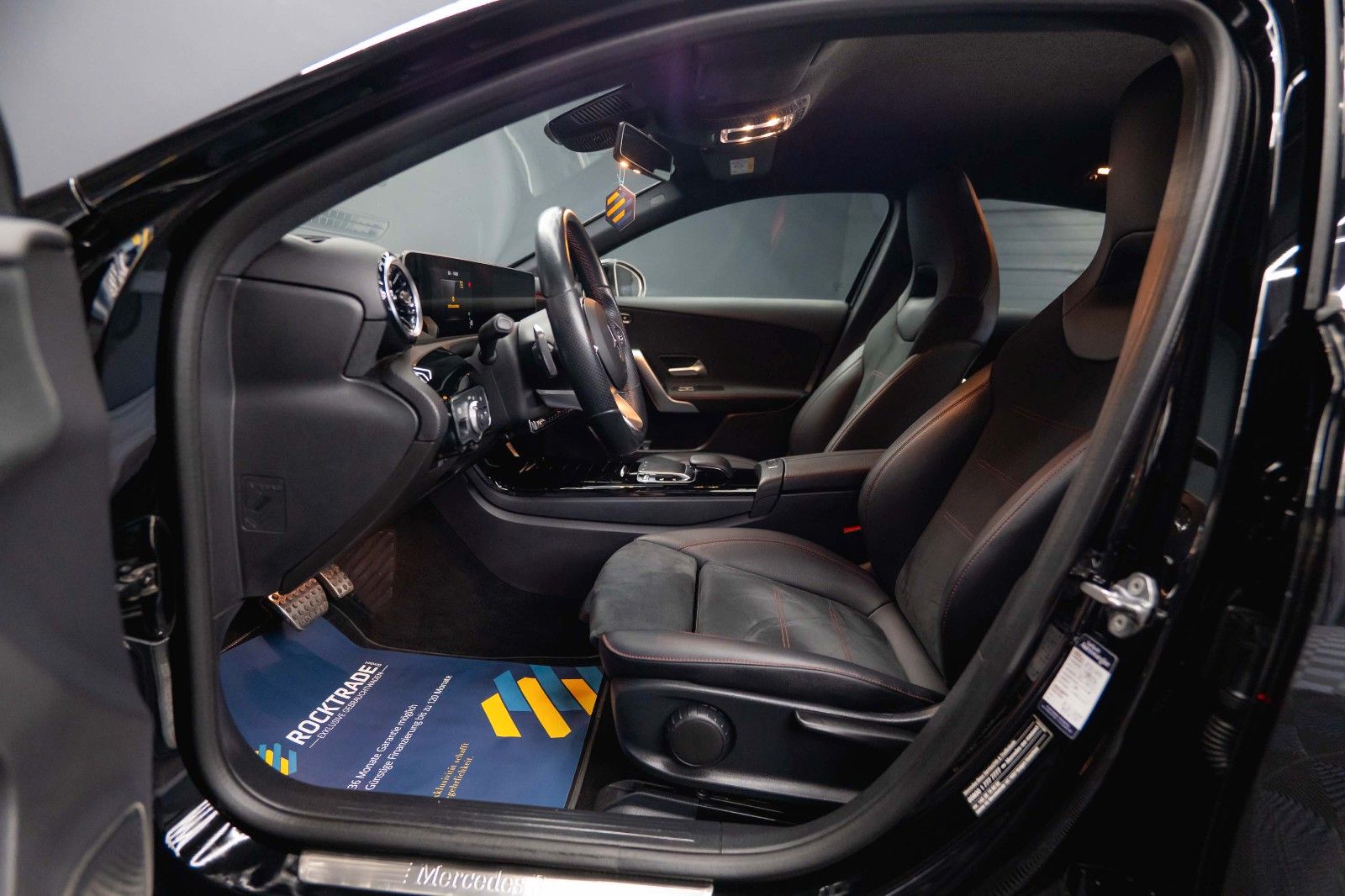 Fahrzeugabbildung Mercedes-Benz A 200 AMG Line *LED*Virtual Cockpit*CarPlay*