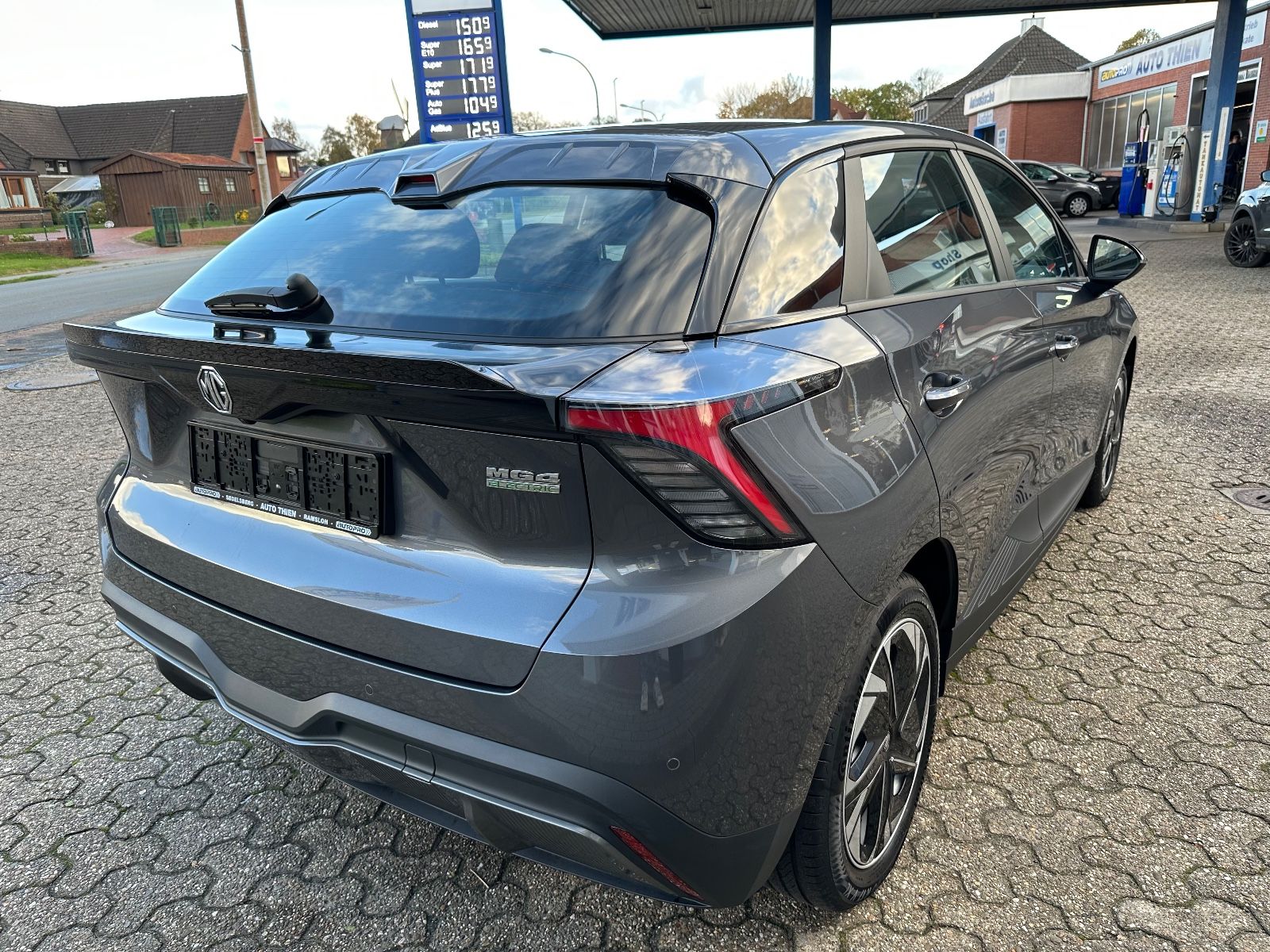 Fahrzeugabbildung MG MG4 Standard 51 kWh Navi/ACC/LED/PDC/CarPlay