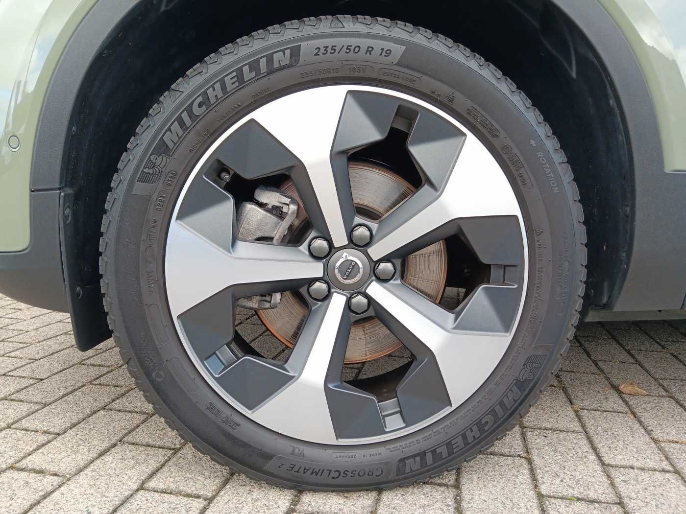 Fahrzeugabbildung Volvo XC40 B4 Automatik Plus Dark '360 Cam, GJR'