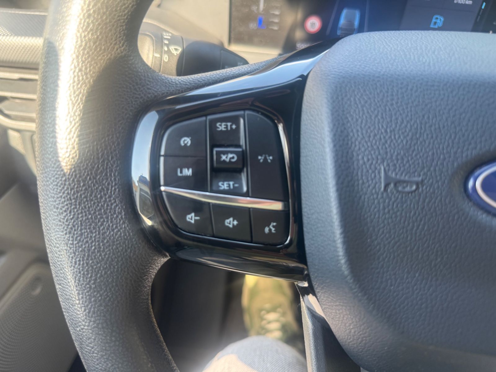 Fahrzeugabbildung Ford Transit Custom L2 LED+AHK+Kamera+Klimatronic