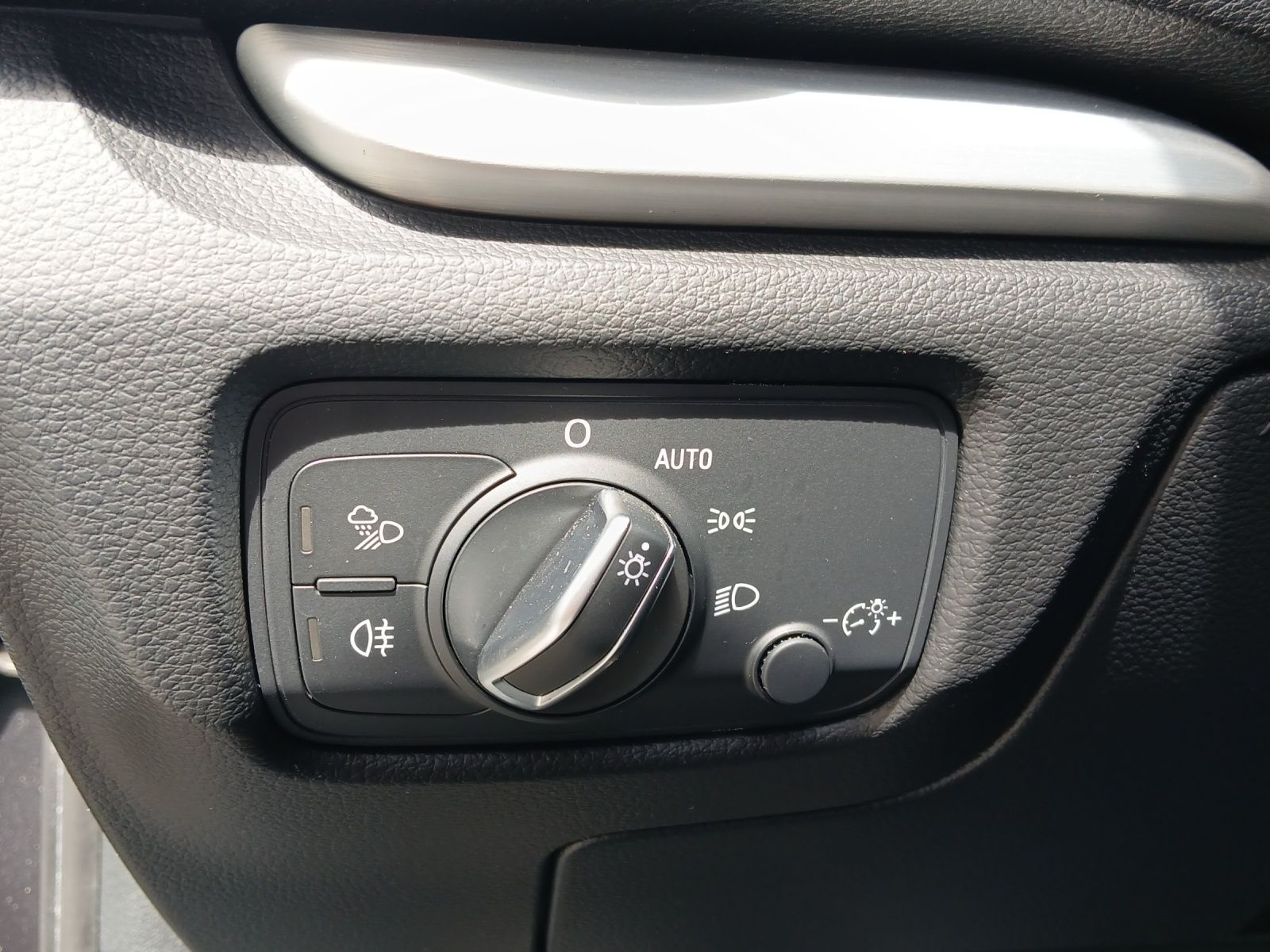 Fahrzeugabbildung Audi A3 Sportback 40 e-tron sport Matrix Navi ACC RFK