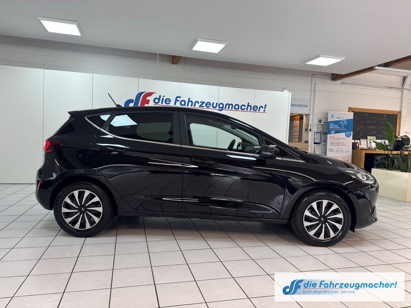 Fahrzeugabbildung Ford Fiesta Titanium X Navi LED Blendfreies Fernl. Ku
