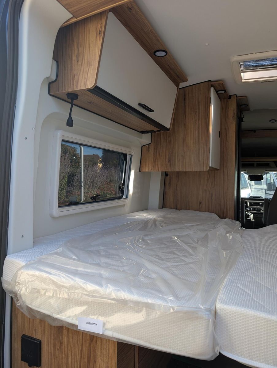 Fahrzeugabbildung Karmann Dexter 4x4 DE 570 AW Allrad 4x4, Rückfahrkamera