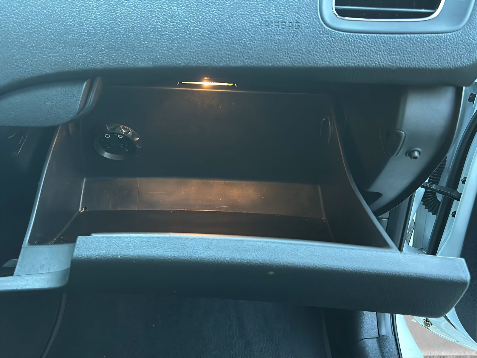 Fahrzeugabbildung Kia cee´d NAVI SITZHEIZ 2 x KLIMAAUT .TEMP. RF KAM