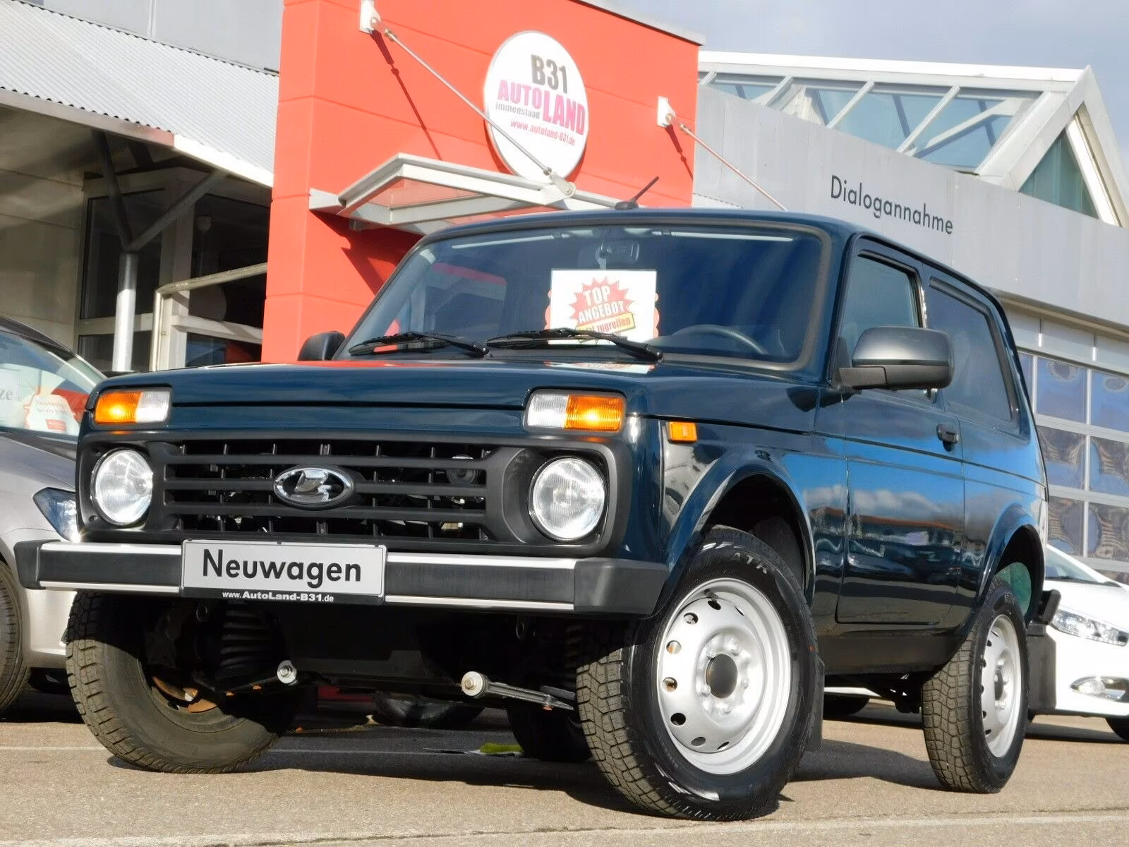 Lada Niva Grün 2026 Legend  Allrad 1,7i Eu6 ABS 4x4
