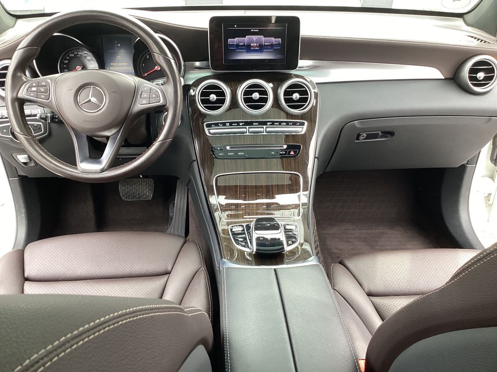 Image of Mercedes-Benz GLC 250
