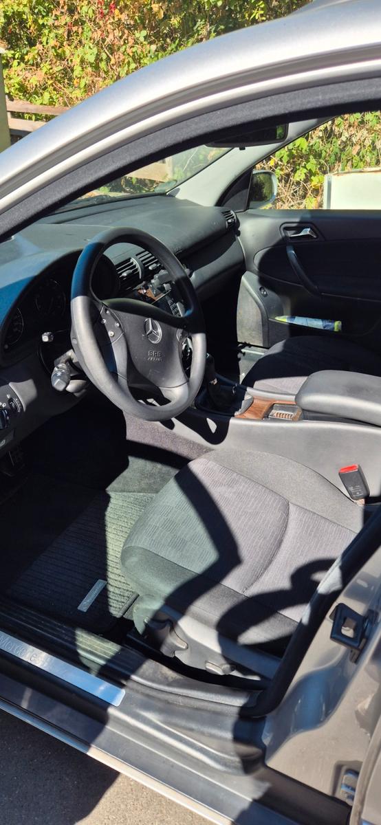 Mercedes-Benz C180 2004 — photo 6